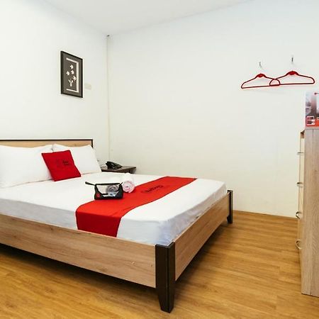 Reddoorz Plus Near Commonwealth Regalado Quezon City Dış mekan fotoğraf